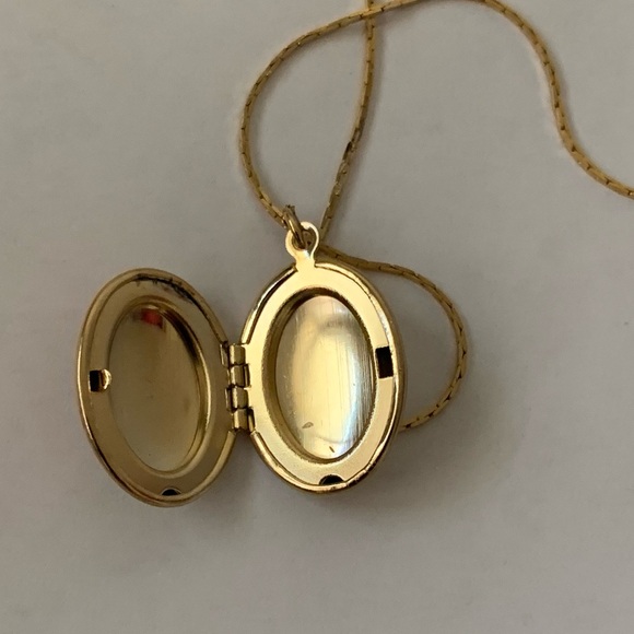 New vintage hand engraved locket - Picture 6 of 16